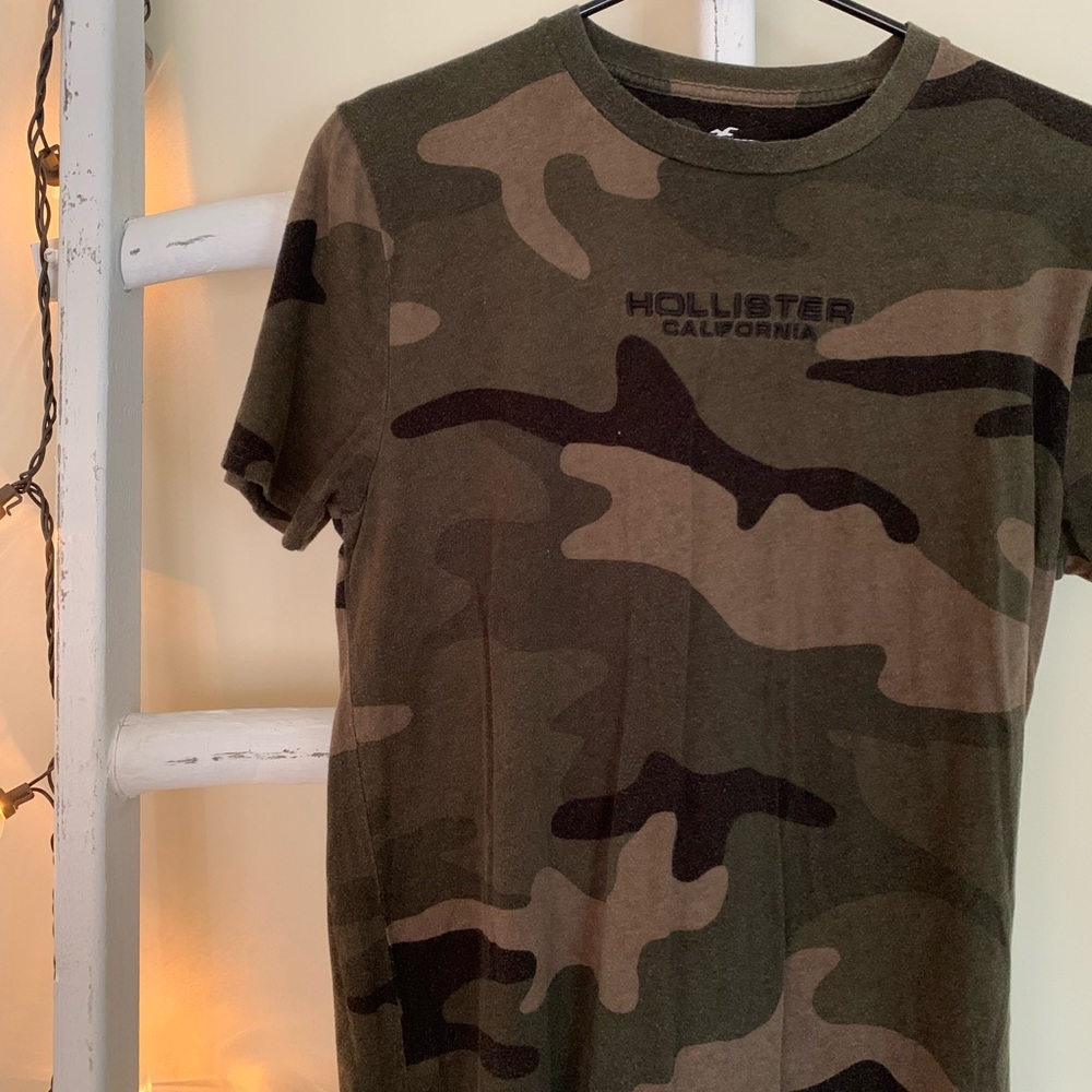 Camo Hollister T-shirt